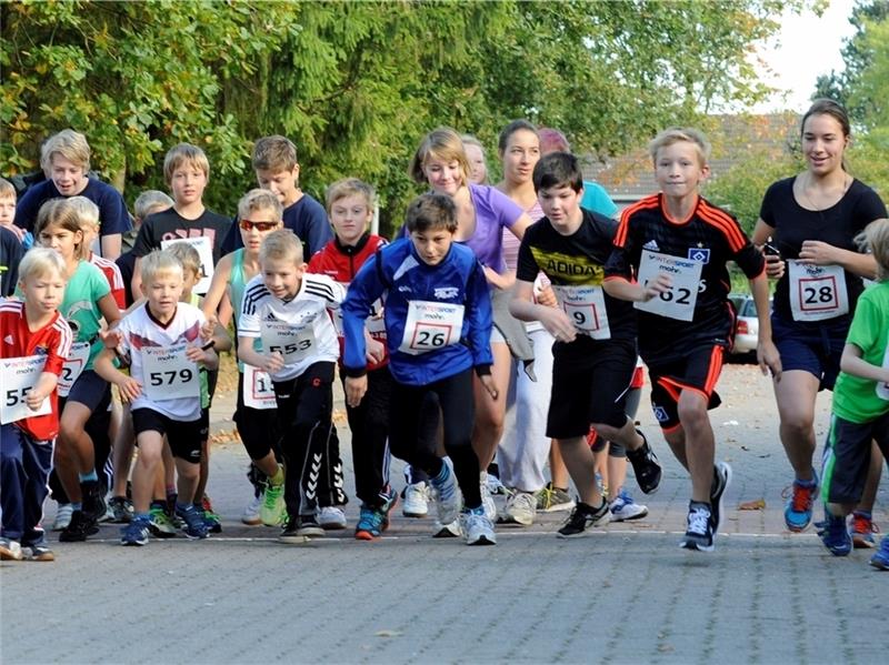 Der BürgerVerein und der Dollerner SC wollen viele Kinder und Jugendliche an die Startlinie bekommen. Foto: Borchers (Archiv)