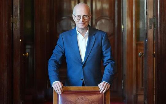 Der Bund müsse sich stärker an der Finanzierung der Häfen im Norden beteiligen, sagte Bürgermeister Peter Tschentscher (SPD). (Archivbild)