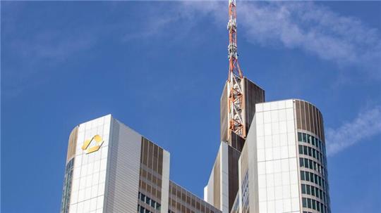 Der Bund will die Beteiligung an der Commerzbank senken. (Archivbild)