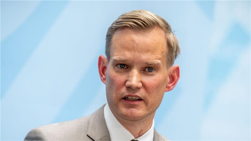 Streeck: Debatte über Drogen und Sucht ist kein Randthema Der Bundesdrogenbeauftragte Hendrick Streeck fordert mehr Anstrengungen im Kampf gegen den illegalen Drogenhandel. (Archivbild)