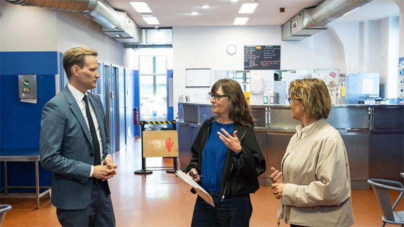 Der Bundesdrogenbeauftragte Streek besuchte die Drogenhilfeeinrichtung Drob Inn.