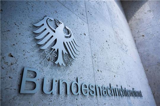 Der Bundesnachrichtendienst hat Anzeige gegen zwei Mitarbeiter erstattet.