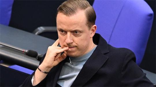 Der Bundestag hob die Immunität des SPD-Abgeordneten Adis Ahmetovic auf. (Archivbild)