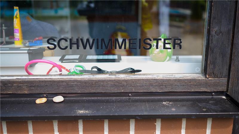 Der Bundesverband Deutscher Schwimmmeister fordert schärfere Regeln für Kinder und Jugendliche, die nicht gut schwimmen können. (Symbolbild)