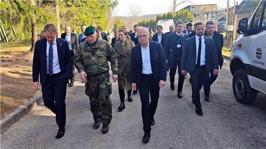 Der Bundeswehrstandort Nememcine in Litauen ist nur 19 Kilometer von belarussichen Grenze entfernt. 