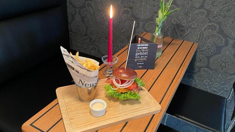 Der Burger ist strukturiert angerichtet und von hoher Qualität. Dabei hat alles seinen Platz.