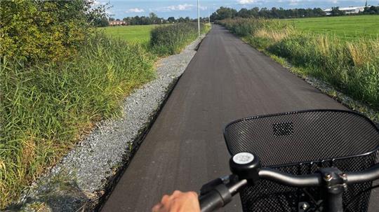 Der Burgwiesen-Radweg ist fast fertig und schon befahrbar.