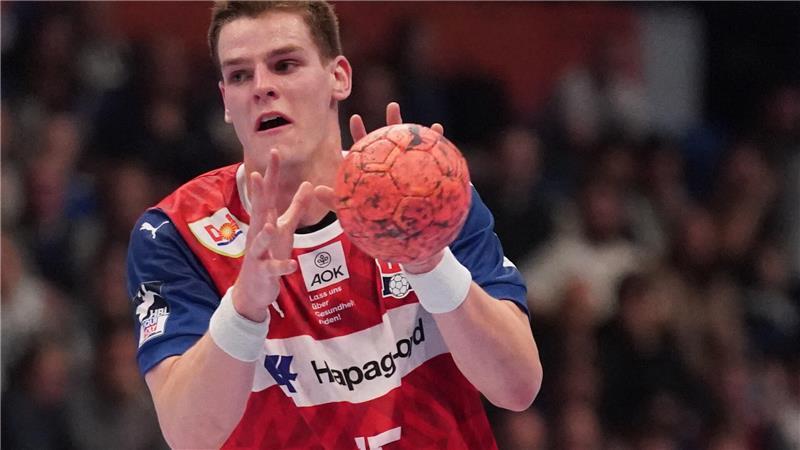 Der Buxtehuder Dominik Axmann wirft seit dem Erstliga-Aufstieg seine Tore für den HSV Hamburg.