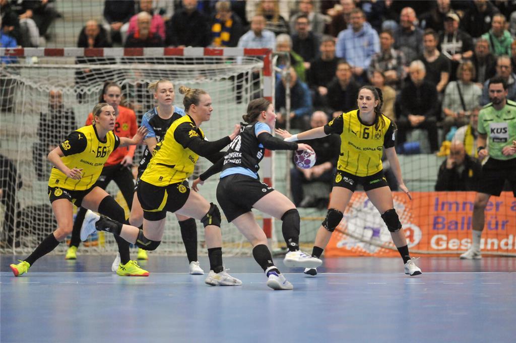 Der Buxtehuder SV verlor gegen Tabellenführer Borussia Dortmund.