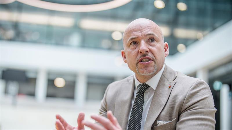 Merz drückt aufs Tempo bei Suche nach Spahn-Nachfolge Der CSU-Politiker Hoffmann hat die Leitung der Unionsfraktion im Bundestag vorübergehend übernommen. (Archivfoto)