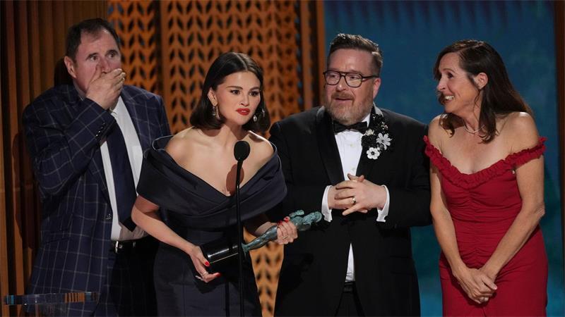 Das sind laut Emmys die 16 besten Serien 2026 Der Cast der Serie „Only Murders in the Building“ um Selena Gomez (Mitte) geht auch 2026 ins Rennen um einen Emmy. (Archivbild)