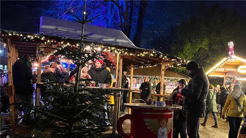 Christkindmarkt: SPD und CDU zoffen sich um 20.000 Euro Der Christkindmarkt lockt jedes Jahr mehr als 100.000 Besucher nach Himmelpforten.