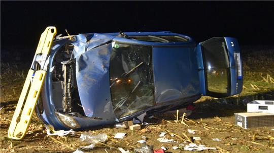 Der Citroen C3 landete auf einem Acker an der Kreisstraße 5.