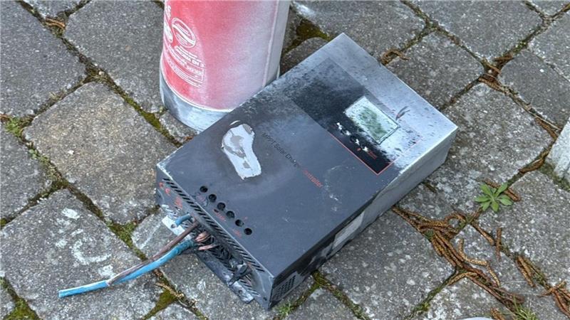 Der Controller wurde ausgebaut und nach draußen gebracht.