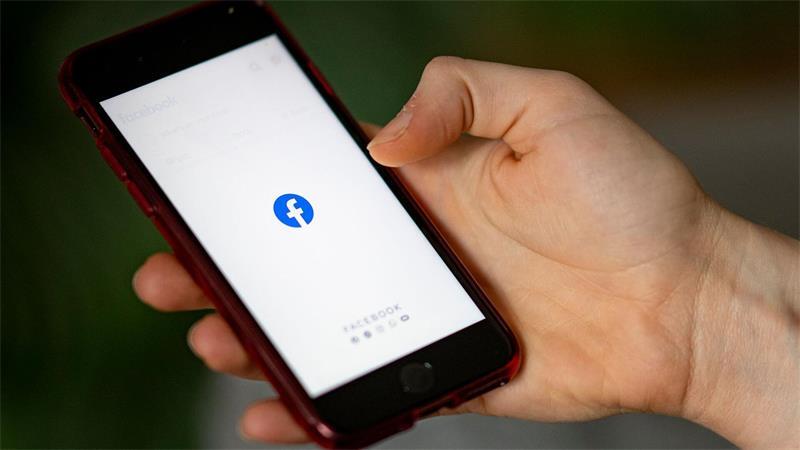 Der Datenschutz-Skandal um Cambridge Analytica wirkt für den Facebook-Konzern immer noch nach. (Archivbild)