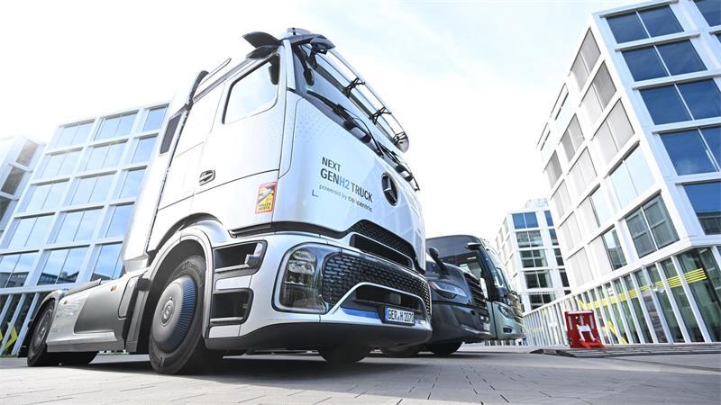 Daimler-Truck-Chefin: Existenz der Branche in Europa bedroht Der Dax-Konzern hat seinen Sitz in Leinfelden-Echterdingen bei Stuttgart.