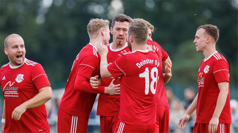 Der Deinster SV hat das Kellerduell gegen den FC O/O für sich entschieden.