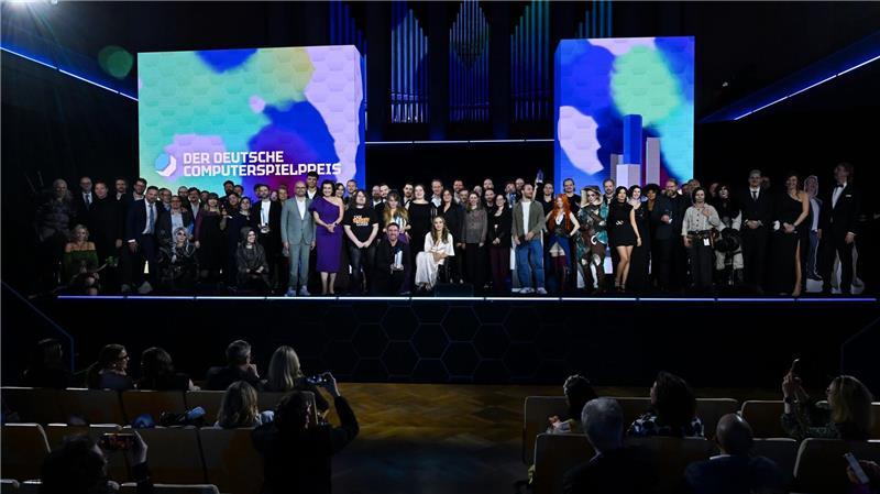 Der Deutsche Computerspielpreis wird in 15 Kategorien verliehen - das Preisgeld beträgt zusammen 800.000 Euro.