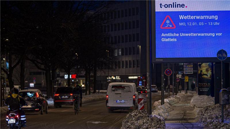 Der Deutsche Wetterdienst warnt am Morgen vor Glatteis.