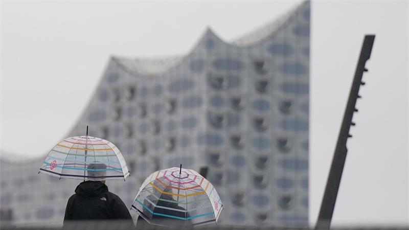 Der Deutsche Wetterdienst warnt vor Unwetter. (Archivbild)