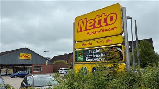 Der Discounter Netto hat weiterhin Interesse an einem Standort an der Oberen Lühe - in Mittelnkirchen, Guderhandviertel oder Neuenkirchen. Das Foto zeigt die Filiale in Horneburg.