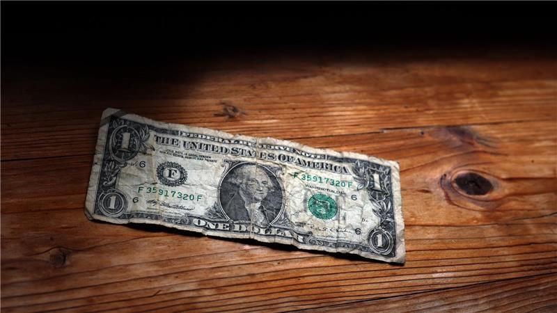 Wachsende US-Schulden machen globale Finanzbranche nervös Der Dollar ist globale Reservewährung. Doch die schnell steigende Staatsverschuldung weckt Zweifel an der finanziellen Stabilität der USA.