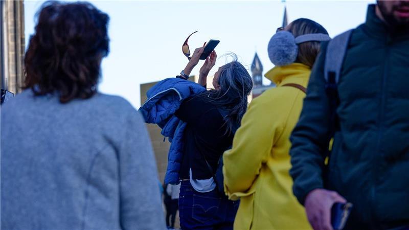 Kölner Dom kostet Touristen ab Juli Eintritt Der Dom ist ein beliebtes Fotomotiv.