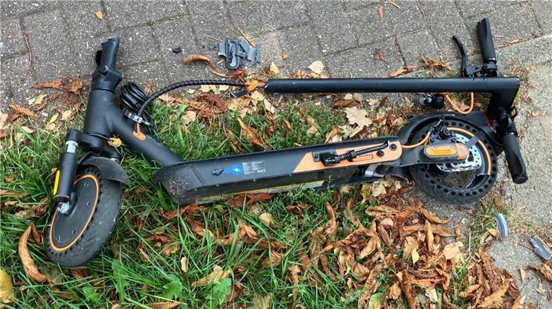 Der E-Scooter des schwer verletzten Mädchens.