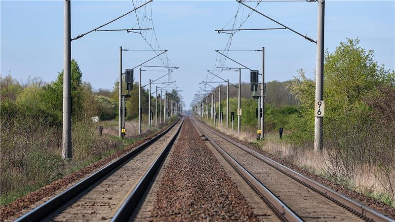 Der EVG-Vorsitzende fordert Paketlösungen bei der Streckenzuteilung, mit denen der Bahn-Konkurrent Italo verpflichtet wird, auch Zuglinien in der Provinz zu bedienen. (Symbolbild)