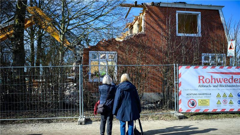 Der Eigentümer des Hauses Seeblick warf der Stadt Lübeck eine „Abriss-Mentalität“ vor. 