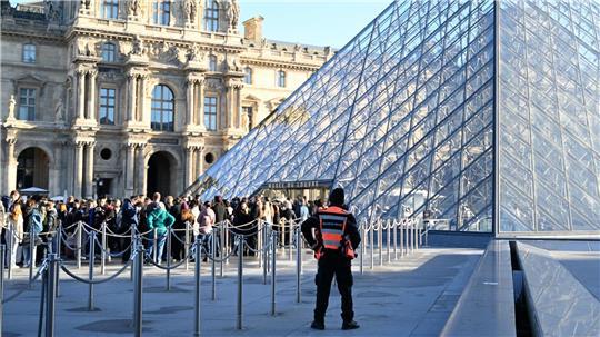 Der Einbruch hatte in Frankreich Fragen über die Sicherheit des Museums aufgeworfen. (Archivbild)
