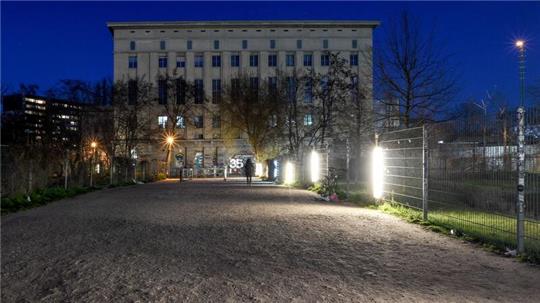 Der Eingangsbereich zum Club Berghain: Hier wird Kultur gelebt.