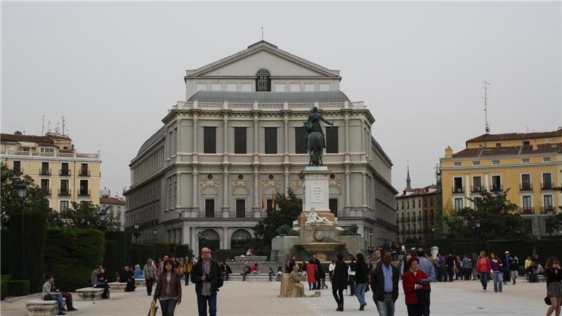 Der Einsturz geschah unweit des Madrider Opernhauses Teatro Real. (Archivfoto)