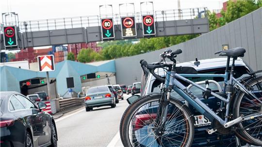 Der Elbtunnel wird am kommenden Wochenende für 55 Stunden voll gesperrt. (Archivbild)