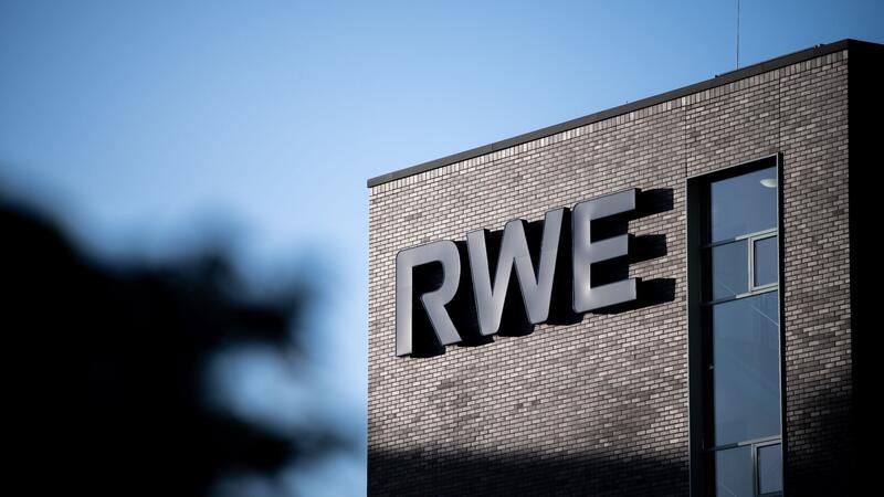 Der Energieriese RWE forciert den Ausbau seiner Grünstrom-Erzeugung deutlich.