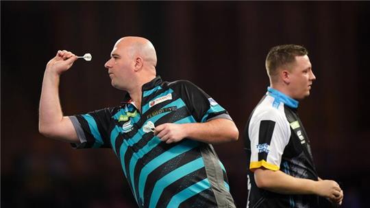 Der Engländer Rob Cross bei der Darts-WM.