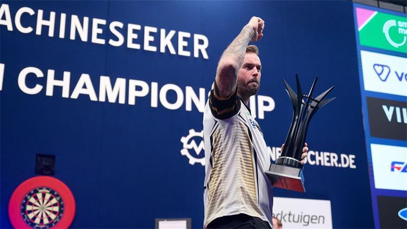 Schindler schluchzt: Stolz nach deutscher Darts-Premiere Der Engländer Smith ist nach 2022 zum zweiten Mal Europameister.