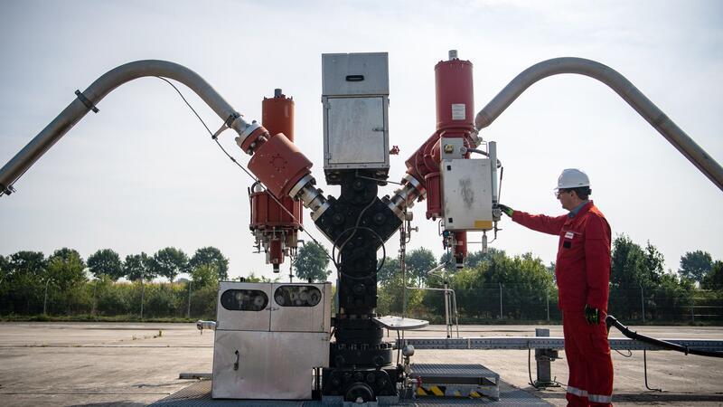 Deutsche Gas- und Ölförderung sinkt weiter Der Erdgas-Föderplatz Goldenstedt in Niedersachsen.