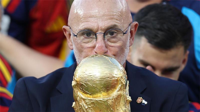 Der Erfolgscoach Spaniens hat einen neuen Vertrag unterschrieben. (Archivbild)