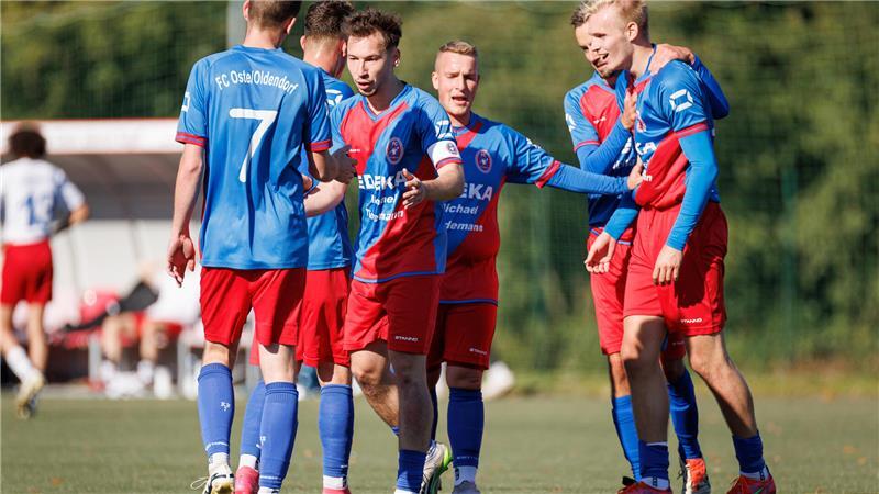 Der FC O/O hat das Spitzenspiel gegen Bliedersdorf gewonnen.