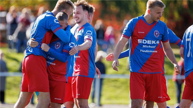 Der FC O/O setzte sich in einem torreichen Spiel mit 5:3 durch.