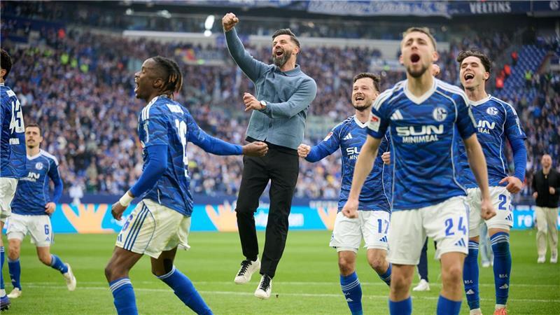 Der FC Schalke 04 ist Tabellenführer und damit der große Aufstiegsfavorit. (Archivbild)