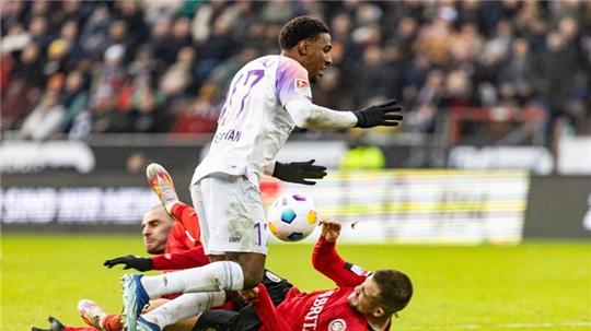 Der FC St. Pauli kam gegen den SV Wehen Wiesbaden nicht über ein 1:1 hinaus.