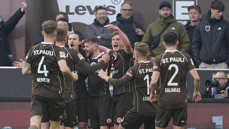 Wieder Tabellenführer: Pauli müht sich zu 1:0 gegen Rostock Der FC St. Pauli machte einen weiteren Schritt Richtung Aufstieg.