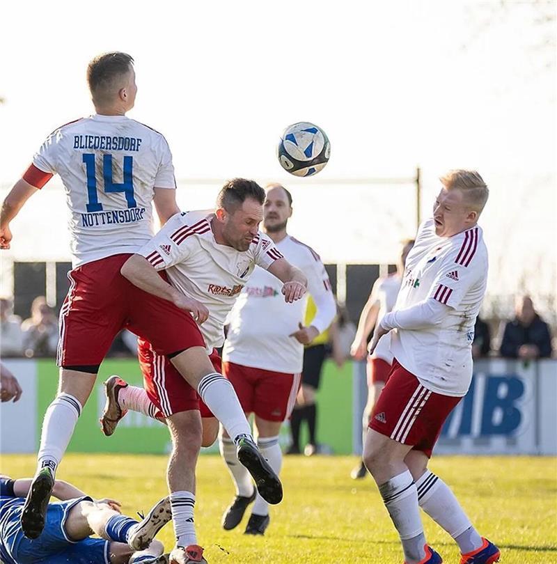 Der FSV Bliedersdorf/Nottensdorf will mit frischem Wind in die kommende Saison starten.
