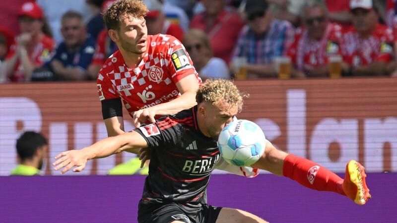 Der FSV Mainz 05 (rot) und Union Berlin lieferten sich zum Saisonstart eine umkämpftes Spiel.