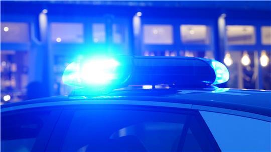 Der Fahrer des Motorrollers wollte sich nicht von der Polizei kontrollieren lassen. (Symbolbild)