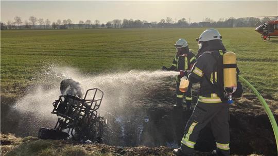 Der Fahrer des Quads musste mit dem Rettungshubschrauber in ein Krankenhaus gebracht werden.