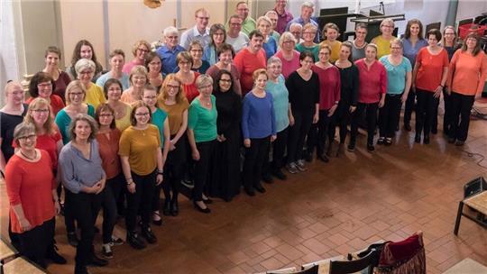 Der Fisherman's Friends Chor verabschiedet sich mit einem Foto aus dem Jahr 2019.
