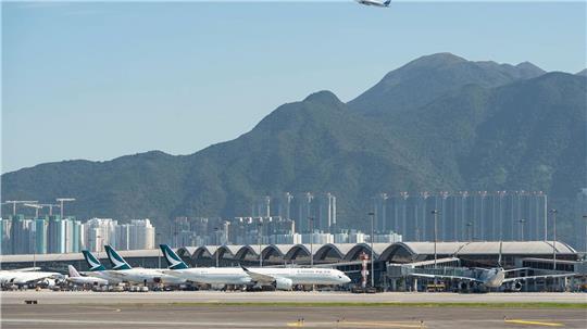 Der Flughafen in Hongkong ist ein wichtiges internationales Drehkreuz. (Archivbild)